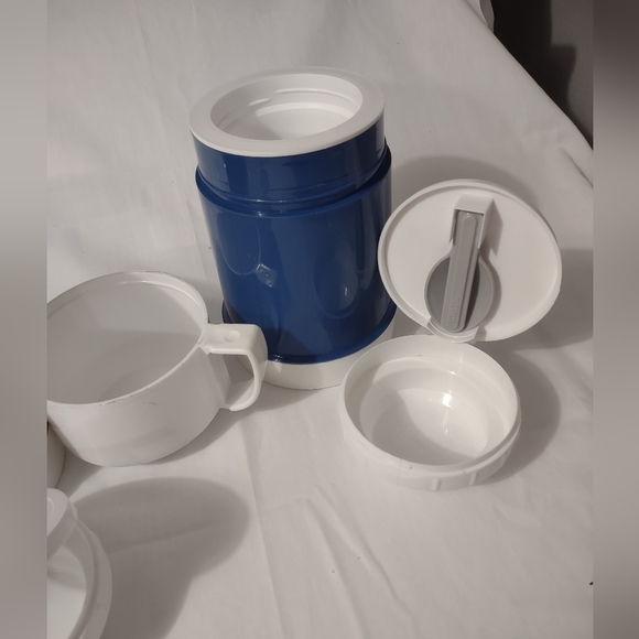 2 Thermos  GT narrow neck  containers. - Picture 2 of 5